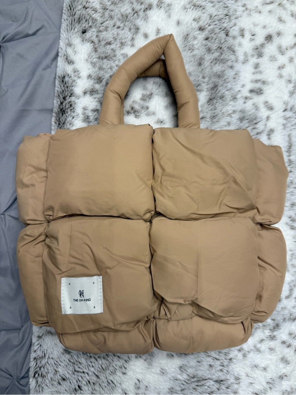 Puffer Hobo Bag in Taupe